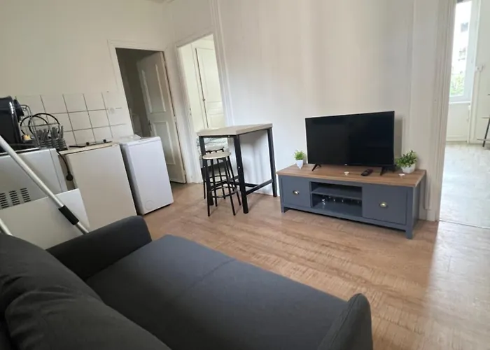 Charmant T3 Proche De La Gare 아파트